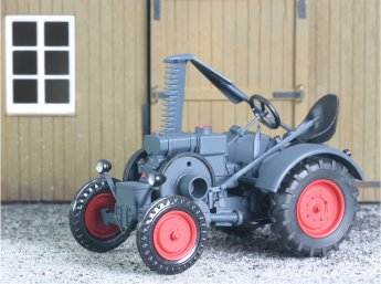 Frontansicht Fendt F18 (Metallausführung)